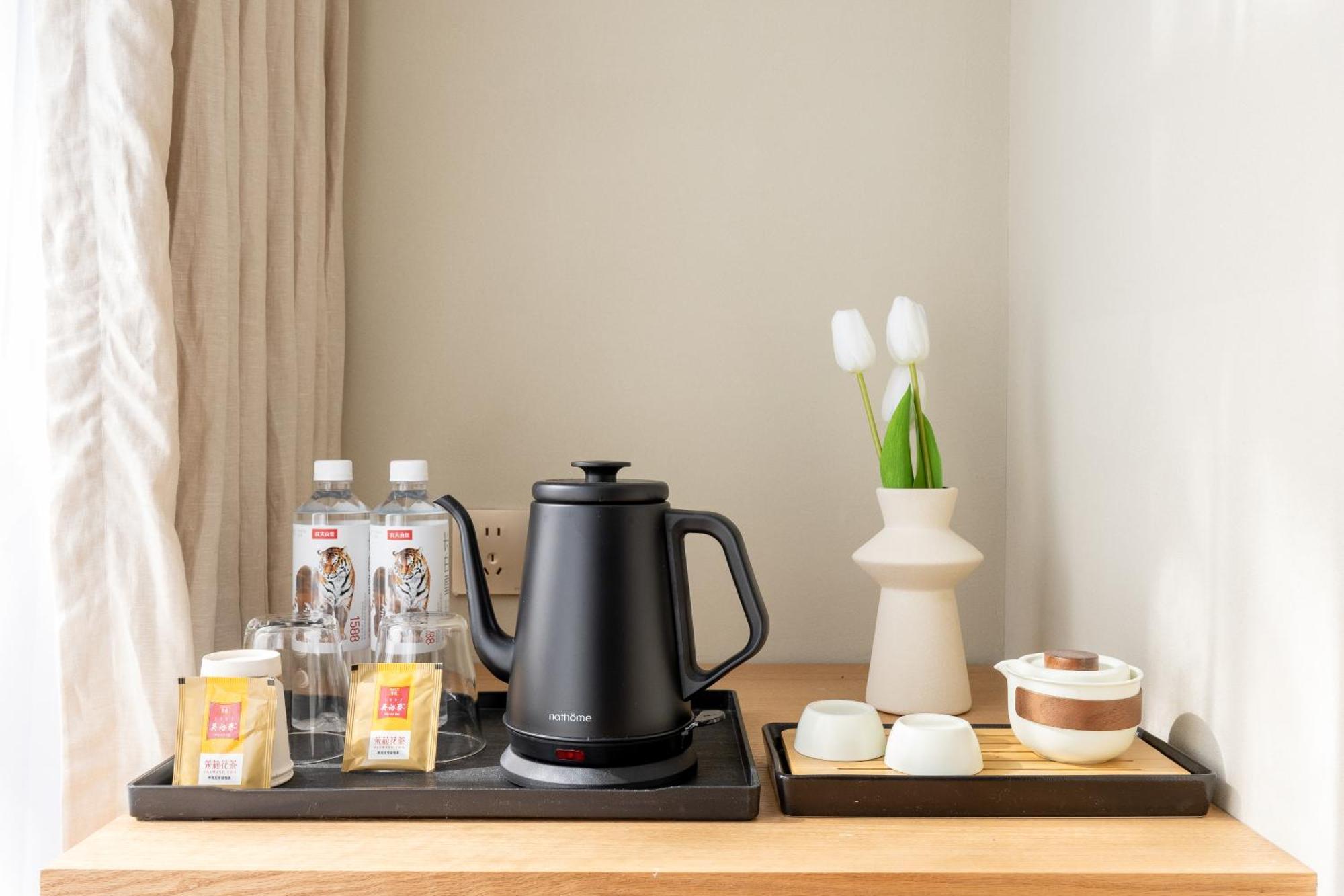 Beijing Tangfu Nanluoguxiang Wang Fu Jing Forbidden City Snack Street Hotel,1 Stop Walking To Airport Express,3 Stop To Tiananmen&Free Laundry Dry Service &Professional Free Tour Ticket Service With English Speaking Staff Exterior foto
