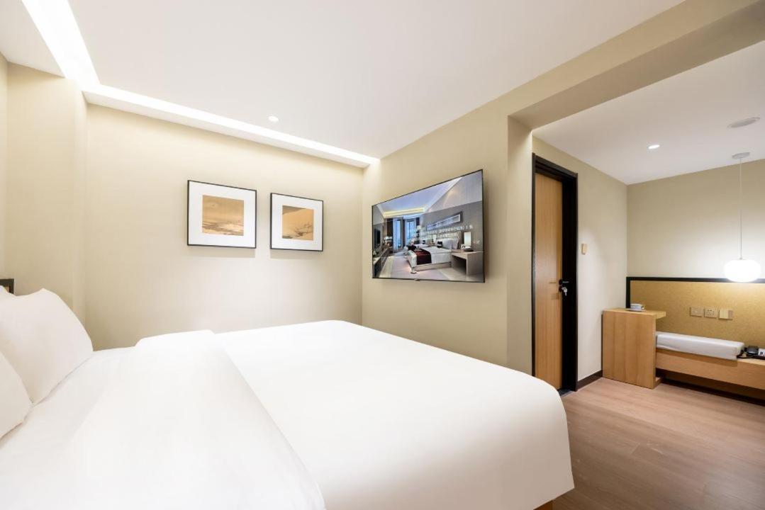 Beijing Tangfu Nanluoguxiang Wang Fu Jing Forbidden City Snack Street Hotel,1 Stop Walking To Airport Express,3 Stop To Tiananmen&Free Laundry Dry Service &Professional Free Tour Ticket Service With English Speaking Staff Exterior foto
