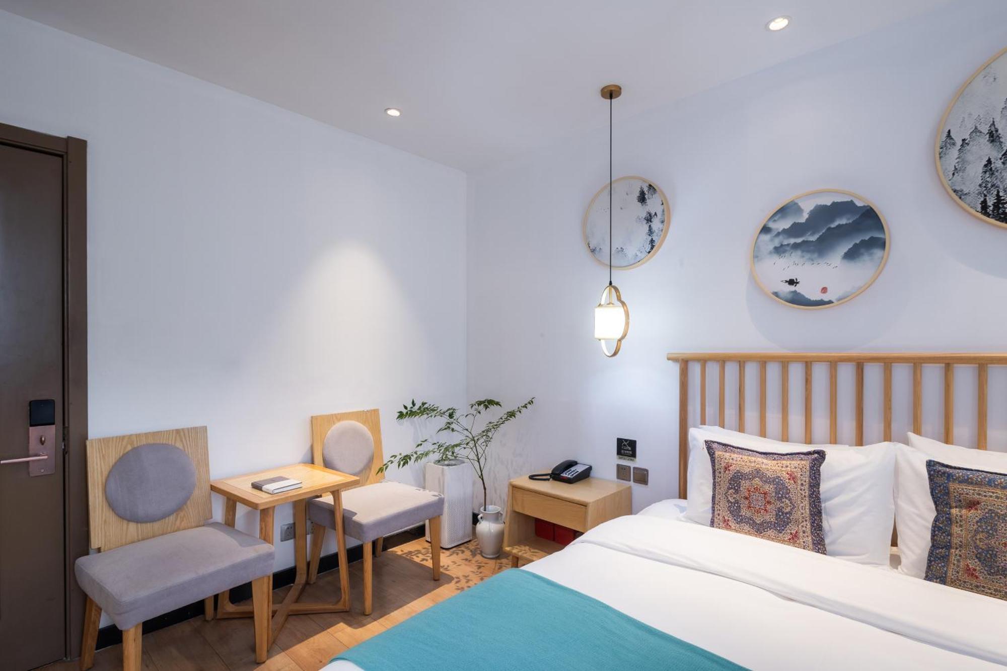 Beijing Tangfu Nanluoguxiang Wang Fu Jing Forbidden City Snack Street Hotel,1 Stop Walking To Airport Express,3 Stop To Tiananmen&Free Laundry Dry Service &Professional Free Tour Ticket Service With English Speaking Staff Exterior foto